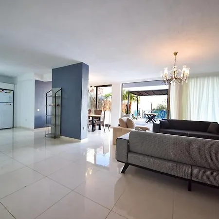Villa Kalkan'da Muhtesem Deniz Manzarali Villa-awz200 Kaş
