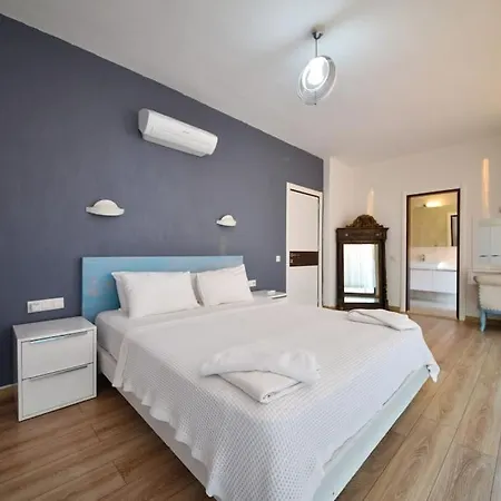 Villa Kalkan'da Muhtesem Deniz Manzarali Villa-awz200